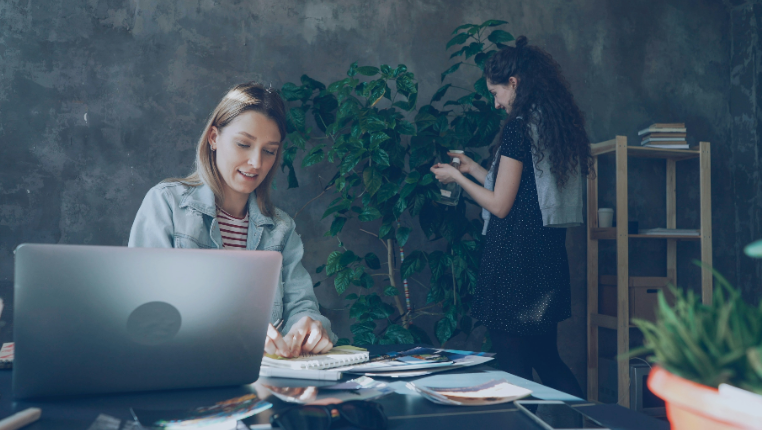 Administrative Assistant with Microsoft Office 2019 